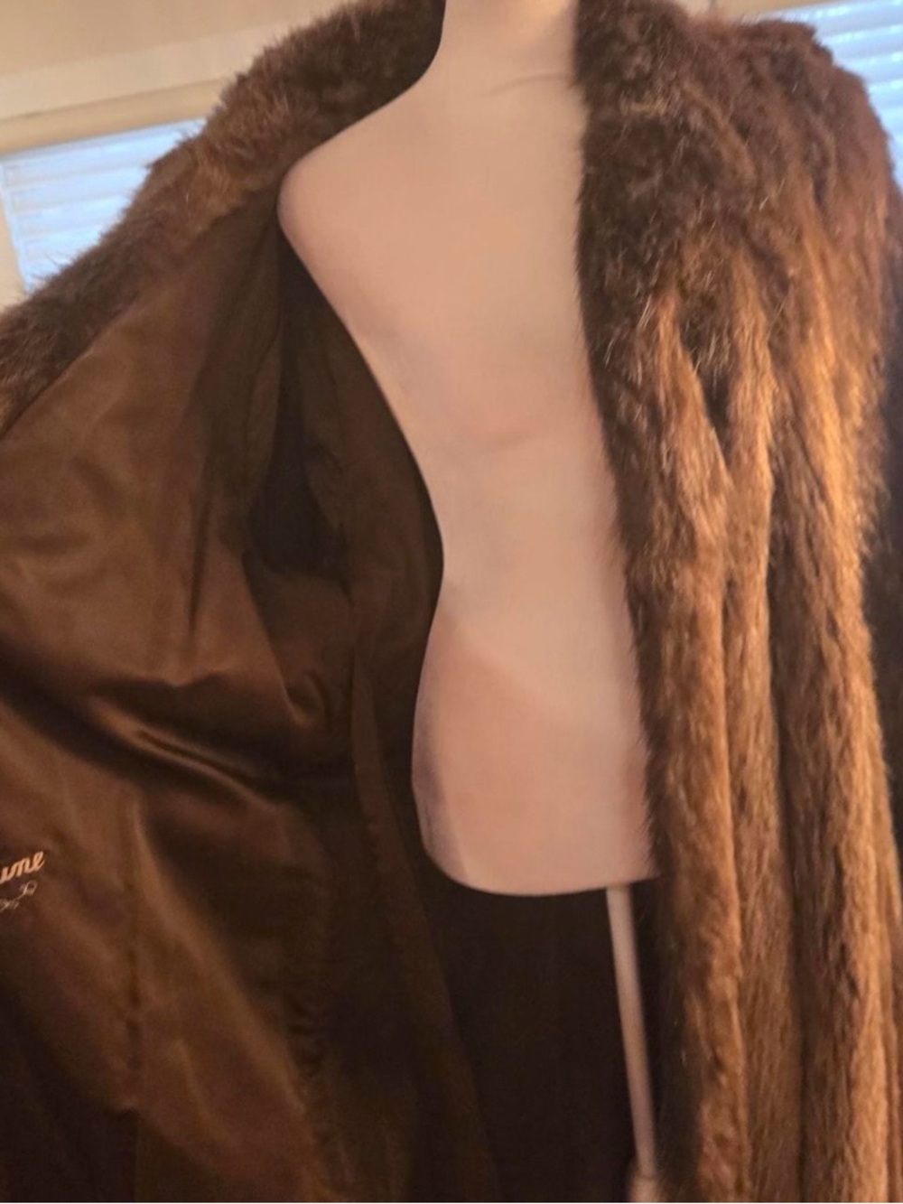 Women's Long Brown Fur Coat - Picture 6 of 8